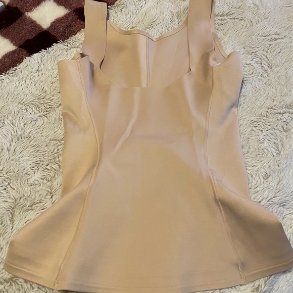 Woman’s beige cami body shaper S/M. - Picture 3 of 5